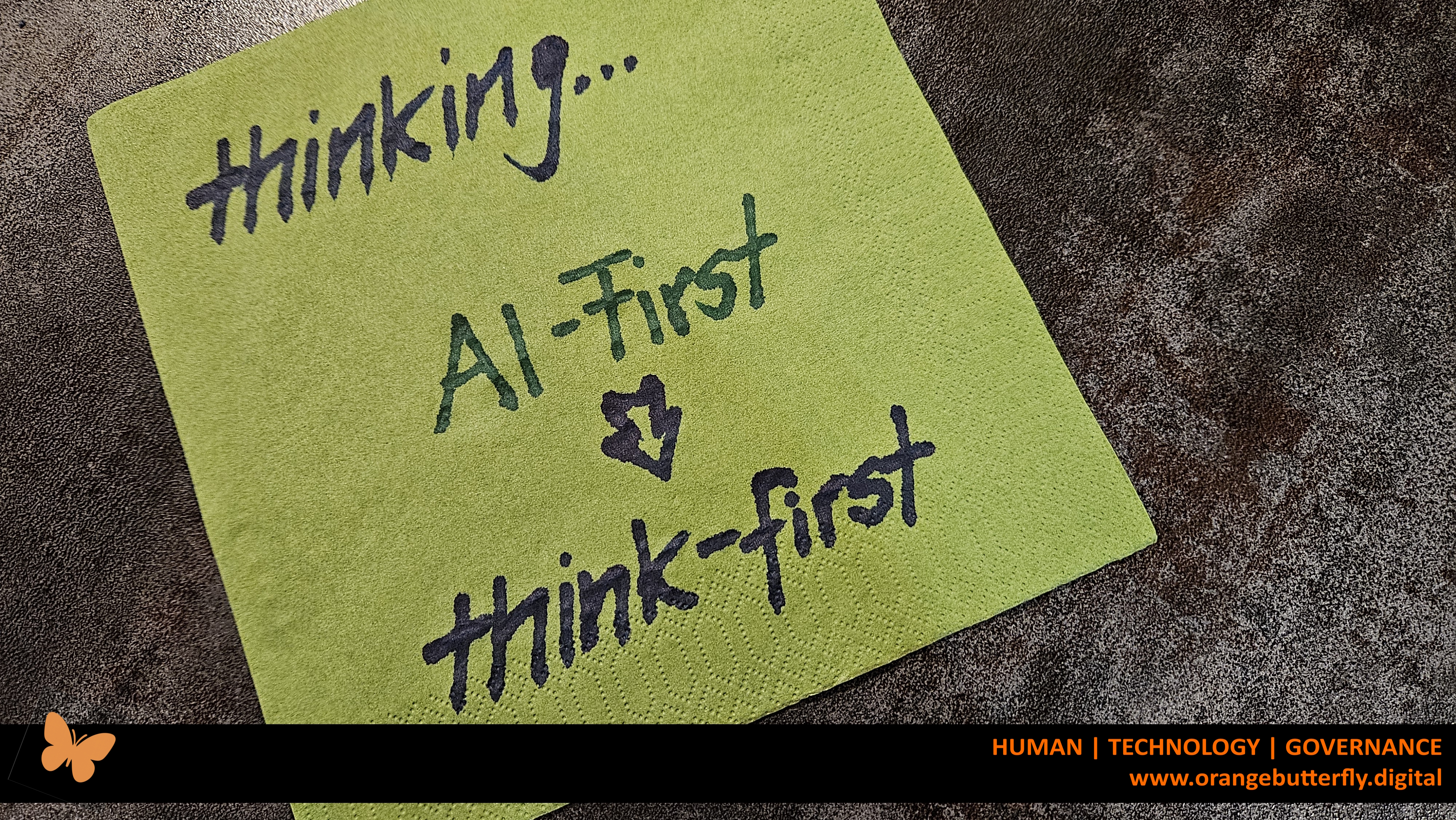 Think-First-Skizze auf einer Serviette: thinking... AI-First & Think-First